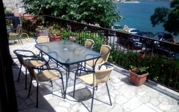 Sprat kuće, privatni smeštaj u mestu Prčanj, Crna Gora