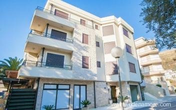 APARTAMENTOS AZUR, alojamiento privado en Petrovac, Montenegro