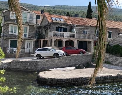 Appartamenti Volat, alloggi privati a Kra&scaron;ići, Montenegro