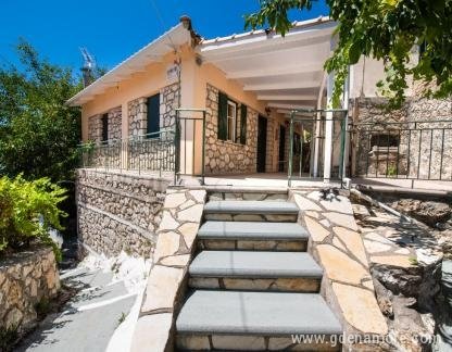 Hi&scaron;a na mandljevem drevesu, zasebne nastanitve v mestu Lefkada, Grčija - almond-tree-house-exanthia-lefkada-1