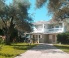 Elaia Apartments and Studios, private accommodation in city Lefkada, Greece