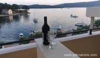 TONDO TIVAT, alojamiento privado en Tivat, Montenegro