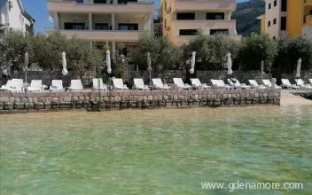 Олеа, частни квартири в града Tivat, Черна Гора