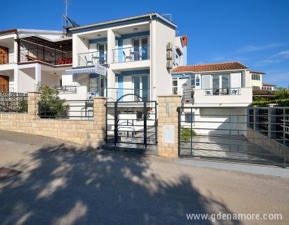 Apartments Nautilus, private accommodation in city Pula, Croatia - 1