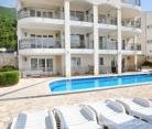 Apartman Anna, alojamiento privado en Djenović, Montenegro