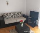 Apartman,,M", privatni smeštaj u mestu Petrovac, Crna Gora