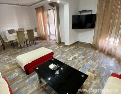 Apartamentos Reales Djenovici, alojamiento privado en Igalo, Montenegro - IMG_4225