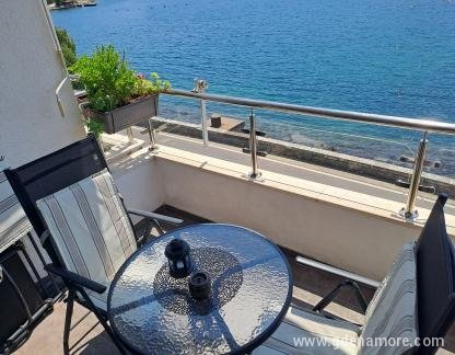 Appartamento Princess, Ljuta, Kotor, alloggi privati a Dobrota, Montenegro - 20220703_134336