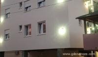 Apartamentos Muratovic, alojamiento privado en Dobre Vode, Montenegro