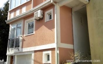 Apartmani Ivanovic, Magán szállás a községben Sutomore, Montenegró