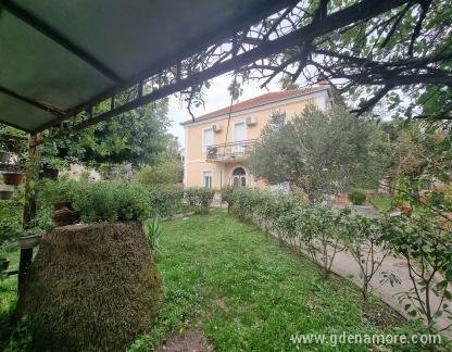 Vila Old House, privatni smeštaj u mestu Herceg Novi, Crna Gora - 20220111_115706