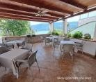 LEILIGHETER BASIC - SEPTEMBER SPESIALTILBUD 8 EUR PER PERSON, privat innkvartering i sted Herceg Novi, Montenegro