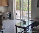 Apartment Blue Adriatic Tivat, privatni smeštaj u mestu Tivat, Crna Gora