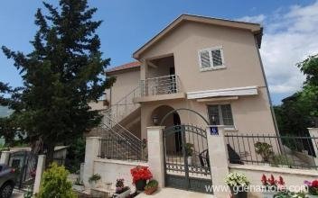 appartamenti di lusso con vista mare, alloggi privati a Herceg Novi, Montenegro
