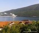 Apartments "Citrus" in Đenović, private accommodation in city Djenović, Montenegro