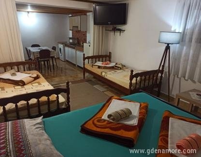 Oddam sobe in apartmaje v Sutomoru, zasebne nastanitve v mestu Sutomore, Črna gora - viber_image_2023-06-16_16-06-19-890