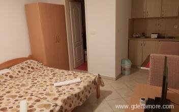 Leiligheter-rom Seljanovo, privat innkvartering i sted Tivat, Montenegro