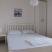 Арте Хаус, частни квартири в града Donji Stoj, Черна Гора - Queen size bed room