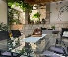 Apartments Vujinovic, private accommodation in city Igalo, Montenegro