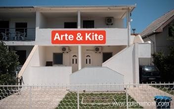 Arte-Haus, Privatunterkunft im Ort Donji Stoj, Montenegro