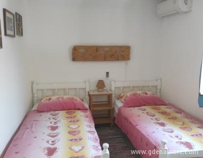 Double room in the Old Town, private accommodation in city Budva, Montenegro - Dvokrevetna soba