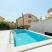Fides Stilvolle Apartments mit Pool, Privatunterkunft im Ort Tivat, Montenegro - bazen