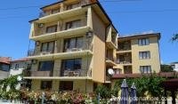 Hotel Chris, alloggi privati a Sveti Vlas, Bulgaria