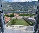 Koča Prčanj, zasebne nastanitve v mestu Prčanj, Črna gora