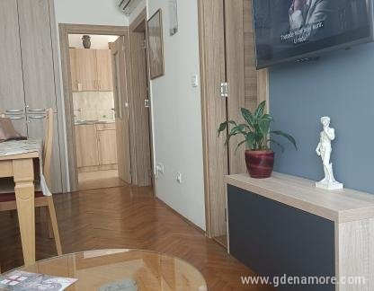 Stan/apartman, частни квартири в града Tivat, Черна Гора - IMG-95fcb9bb2e146ff587410c2c0c7db370-V