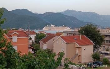 Apartman sa pogledom na more i planinu, Privatunterkunft im Ort Bijela, Montenegro