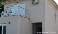 Apartmani Marinee, privatni smeštaj u mestu Bijela, Crna Gora