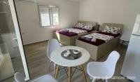 Apartmani Jeja, privatni smeštaj u mestu Sutomore, Crna Gora