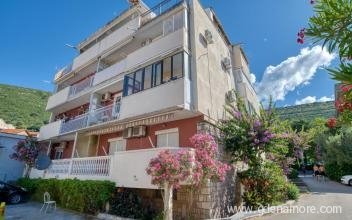 APARTMAN CENTAR, Magán szállás a községben Petrovac, Montenegró