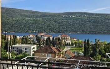 Apartman Palma, Privatunterkunft im Ort Kumbor, Montenegro