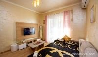 Krizor studio apartman, частни квартири в града Budva, Черна Гора