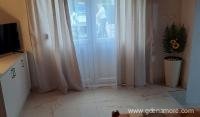 Appartement à Krasici, logement privé à Krašići, Monténégro