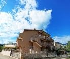 Infinity apartmani , Magán szállás a községben Bar, Montenegró