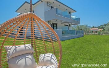 Aktaia Fresh Studios, Mag&aacute;n sz&aacute;ll&aacute;s a k&ouml;zs&eacute;gben Skala Rachoni, G&ouml;r&ouml;gorsz&aacute;g