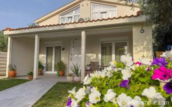 Aniez Villa, private accommodation in city Skala Kallirachi, Greece