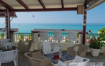 Апартаменти Дестийл, частни квартири в града Vrahos, Гърция