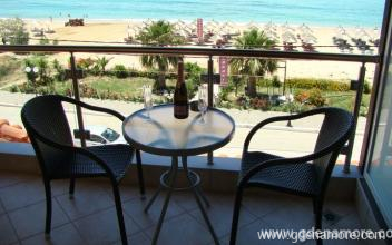 Корал Хаус, частни квартири в града Vrahos, Гърция