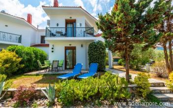 Nosztalgia Villa, Mag&aacute;n sz&aacute;ll&aacute;s a k&ouml;zs&eacute;gben Skala Potamia, G&ouml;r&ouml;gorsz&aacute;g