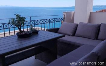 On The Rock Apartment, private accommodation in city Afitos, Greece