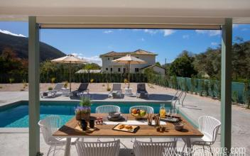 Долината Хаус, частни квартири в града Vasiliki, Гърция