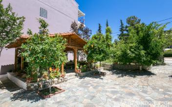 Southern Cross Apartman, Mag&aacute;n sz&aacute;ll&aacute;s a k&ouml;zs&eacute;gben Potos, G&ouml;r&ouml;gorsz&aacute;g