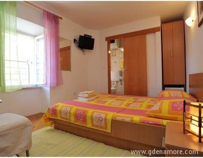 Wohnung & Zimmer Stadtzentrum, , Privatunterkunft im Ort Korčula, Kroatien - soba 2 City center