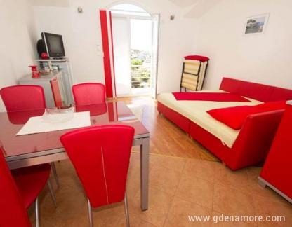 Διαμερίσματα Kozlica Sevid, , ενοικιαζόμενα δωμάτια στο μέρος Trogir, Croatia - Apartman A2+1(b)