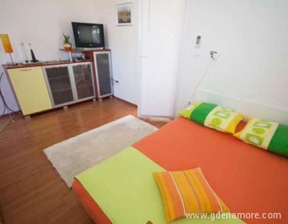 Διαμερίσματα Kozlica Sevid, , ενοικιαζόμενα δωμάτια στο μέρος Trogir, Croatia - Apartman A2+1(a)