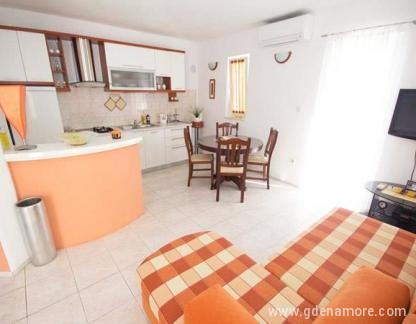 Leiligheter Kozlica Sevid, , privat innkvartering i sted Trogir, Kroatia - Apartmani A2+2