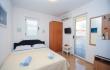 Doppelzimmer standard + Balkon u Budva Inn Apartments, Privatunterkunft im Ort Budva, Montenegro